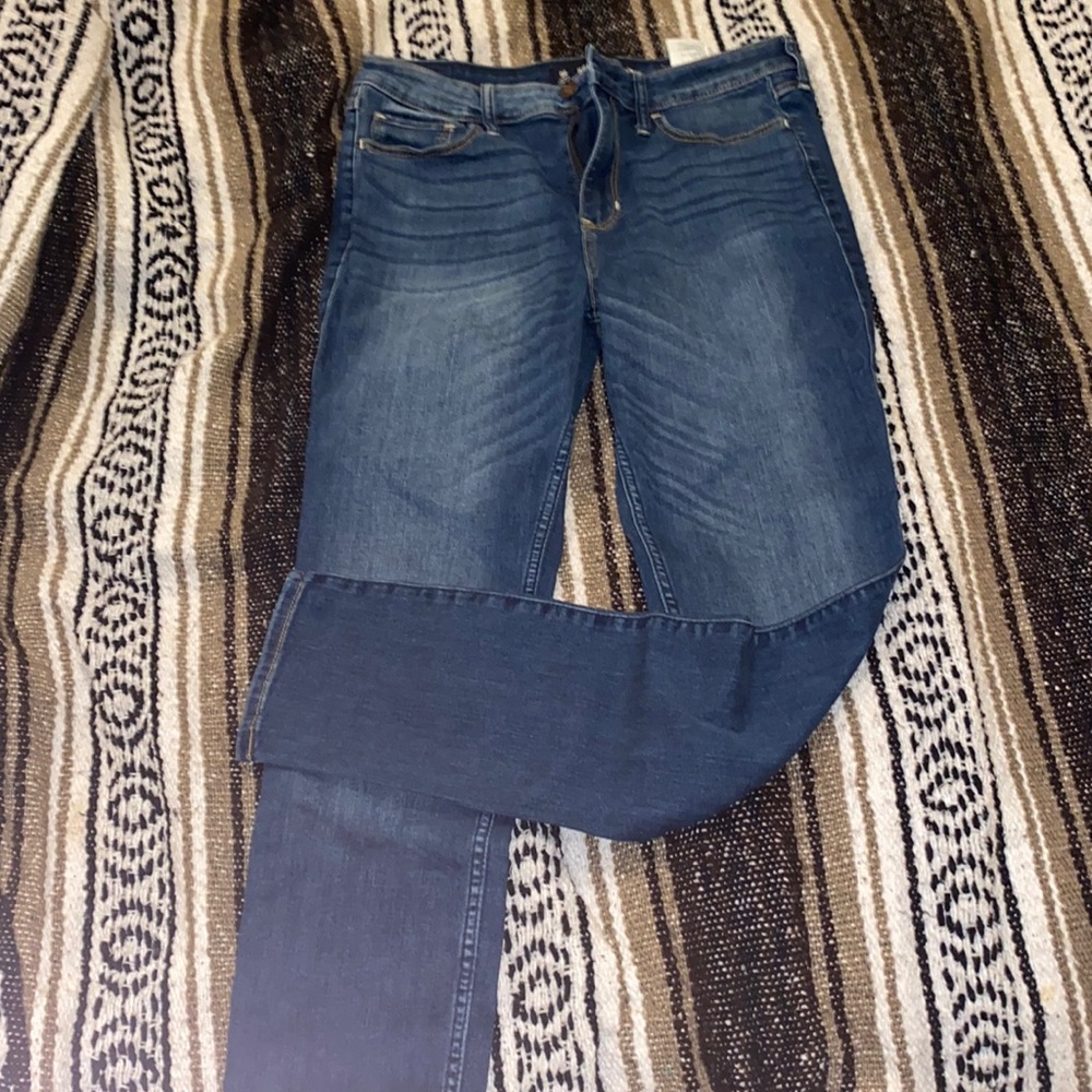 Hollister blue jeans. size W29 L30. High rise skinny jeans